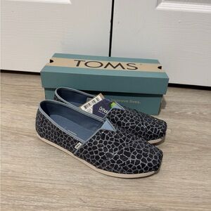 TOMS Black and Gray Textured Slip-Ons